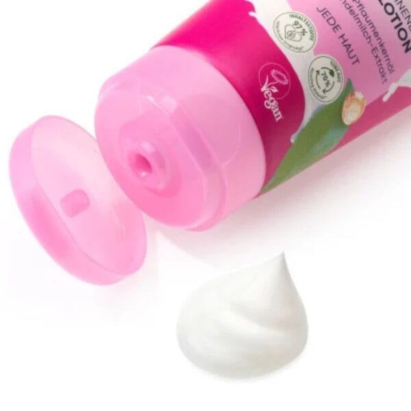 Lotion pour le corps Natural Beauty Lait d'amande prune, 200 ml – Image 2